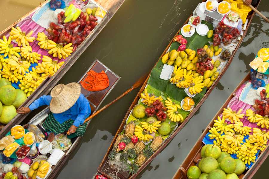 Floating Markets: A Bustling Water World