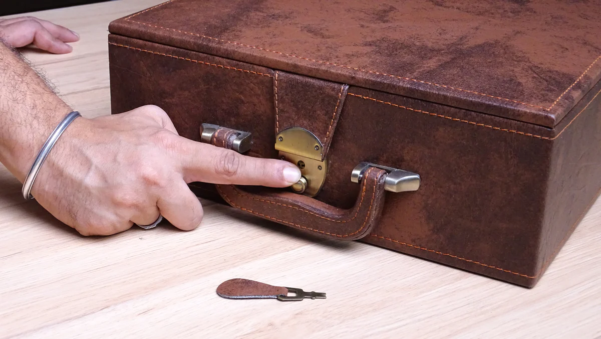 chess storage box