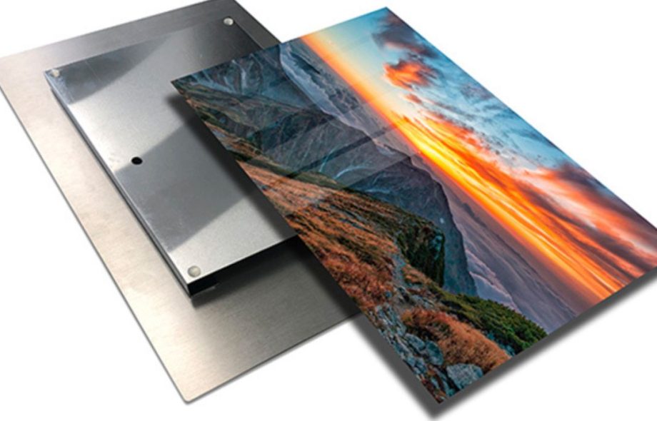 Incorporating metal photo prints into your home décor is a fantastic way to add modern sophistication, vibrant color, and lasting beauty to your space.