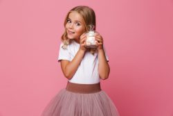 How to Choose the Perfect Perfume for Your Child: A Parent’s Guide