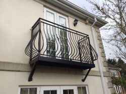 Juliette Balcony installer